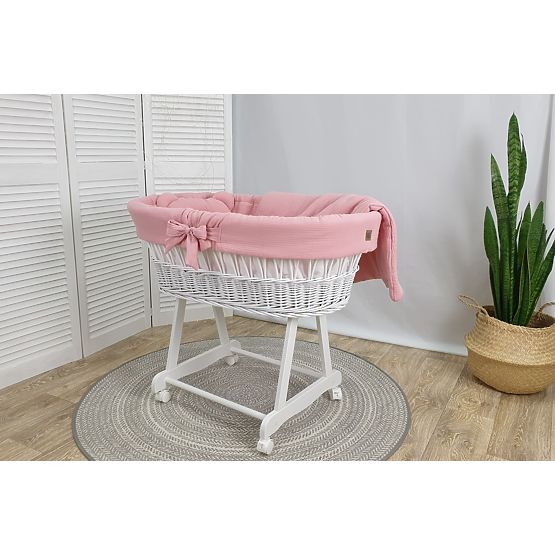 Geflochtenes Babybett mit Ausstattung - rosa